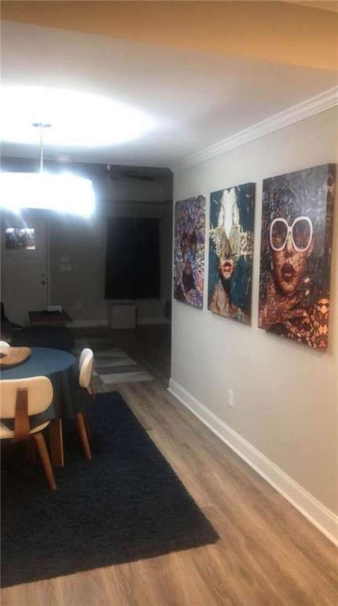 Alcove Rooms's room
