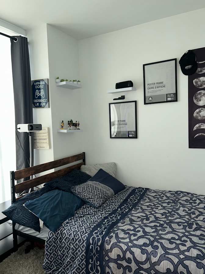 Brandon Kahima's room