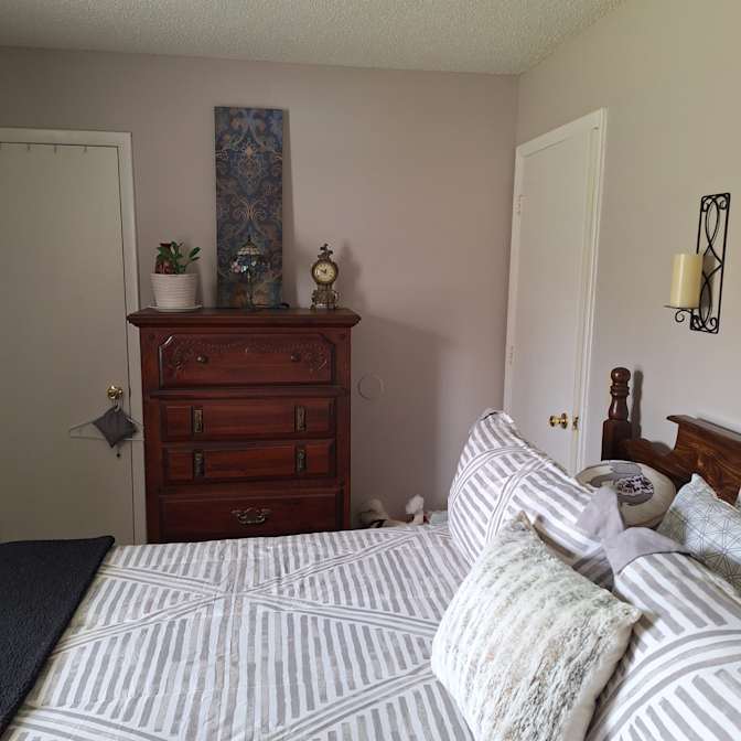 Phillip Groves's room