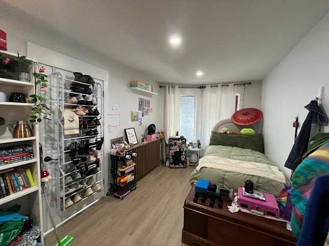 Abbey's room