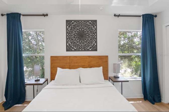 Laura Mateus's room