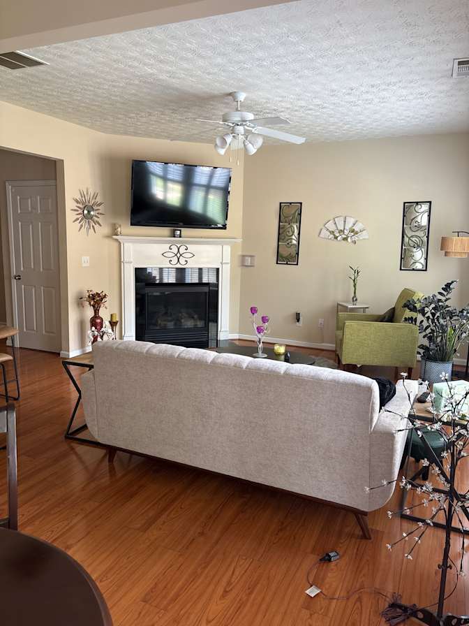 Canton Georgia's room