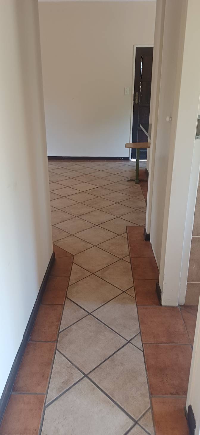 Nkhesani's room