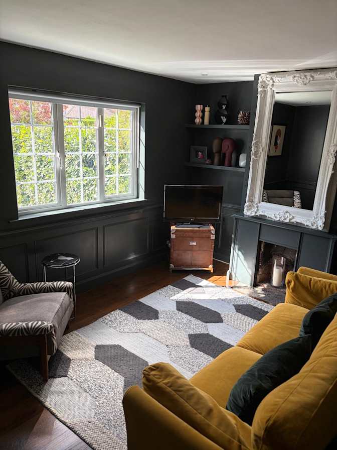David Conor's room