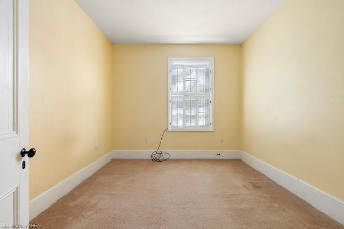 Kingston's room