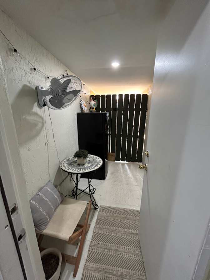Kenia Adonis's room