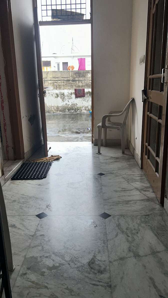 sarika Gupta's room