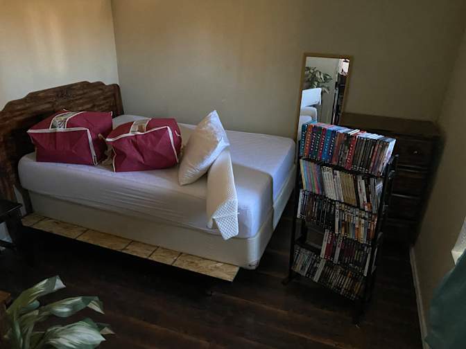 Dee's room