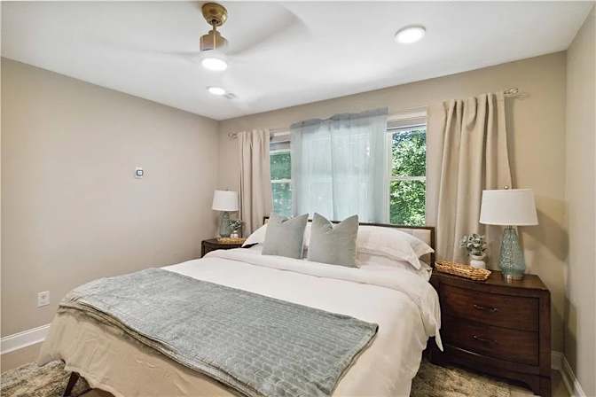 Alcove Rooms's room