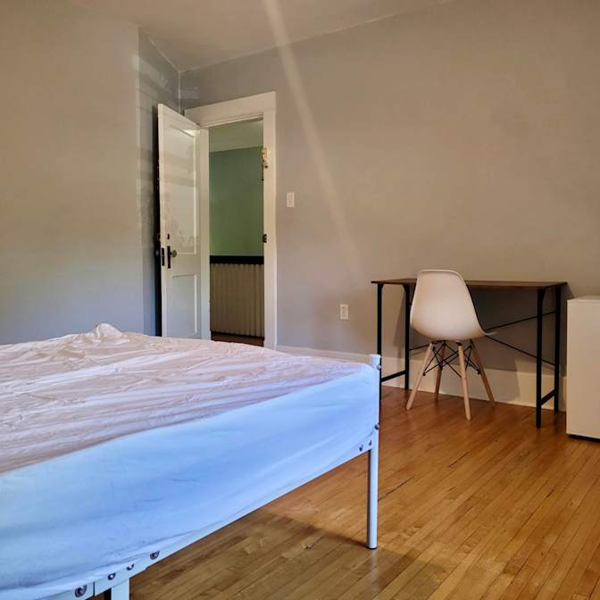 Gianni's room
