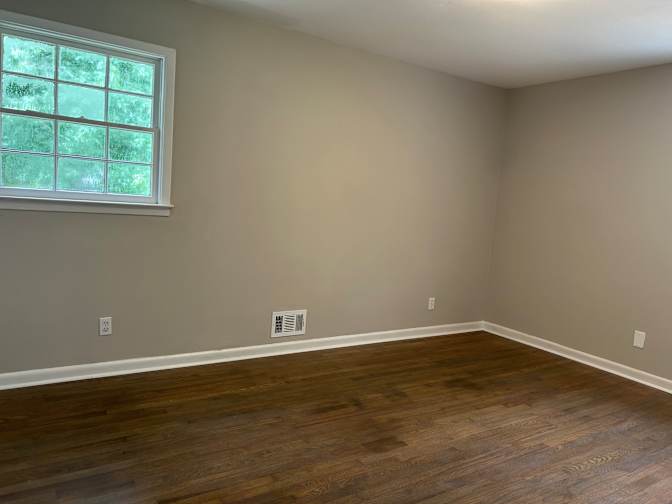 luis's room