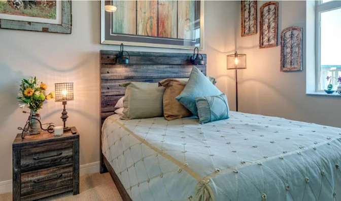 Cozy Furnished Room in a Great Home's room