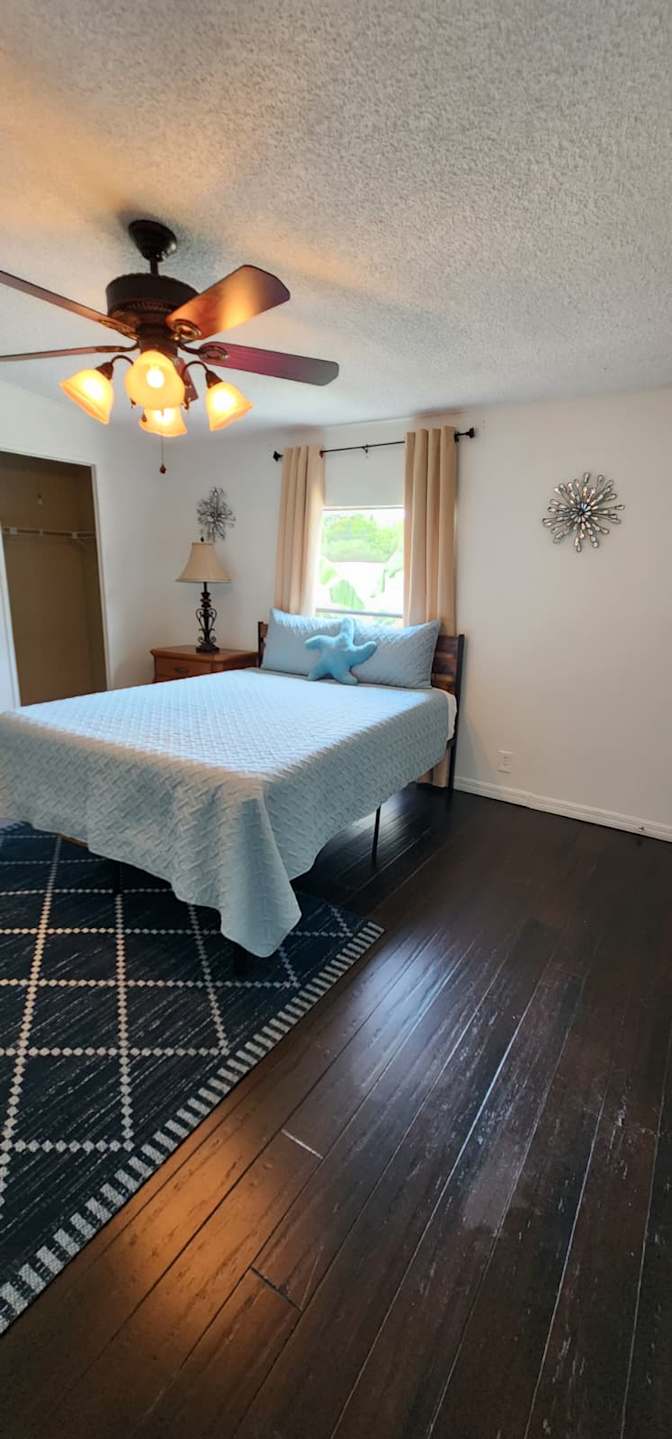 Enmanuel's room