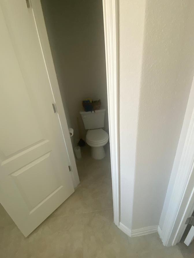 Tunde's room
