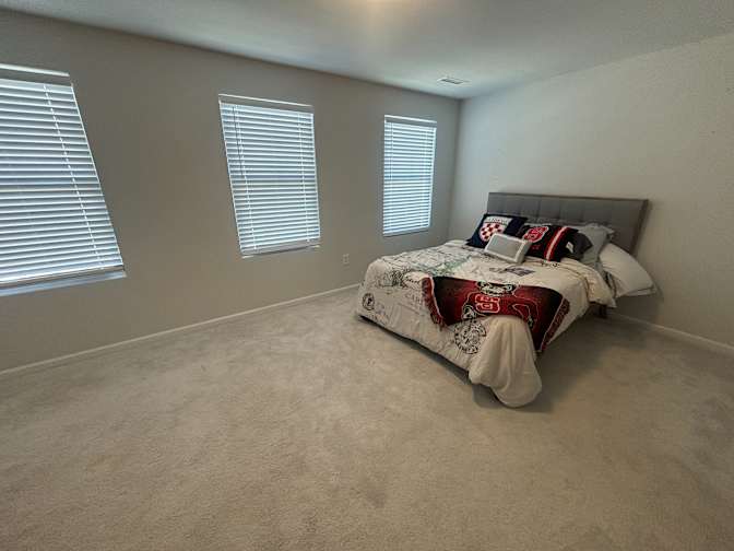 Alcove Rooms's room