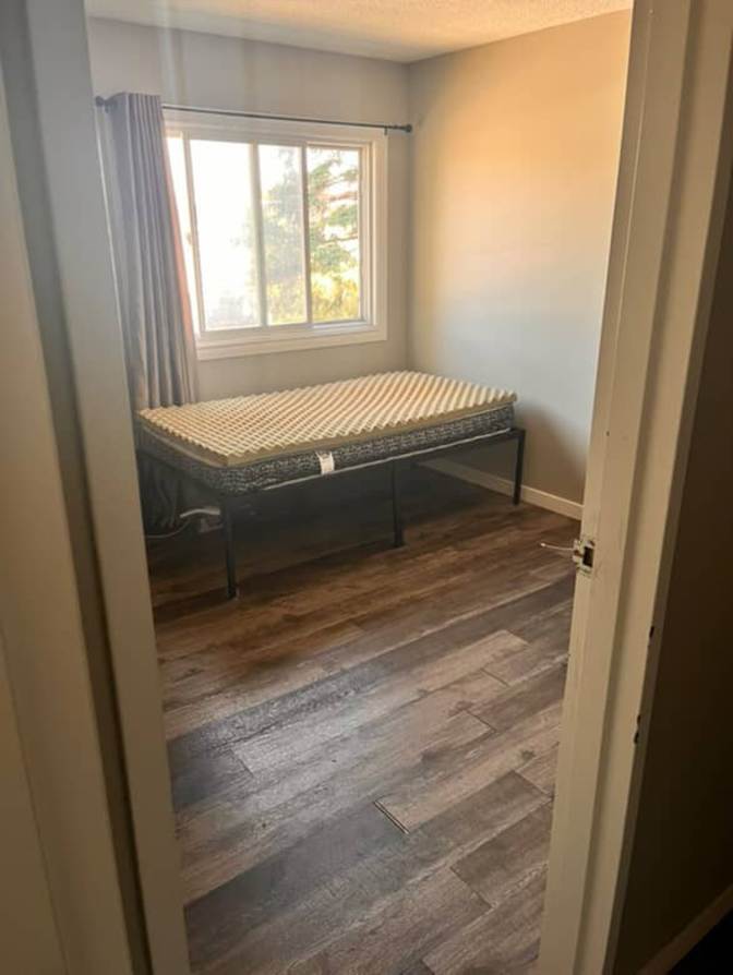 MB's room
