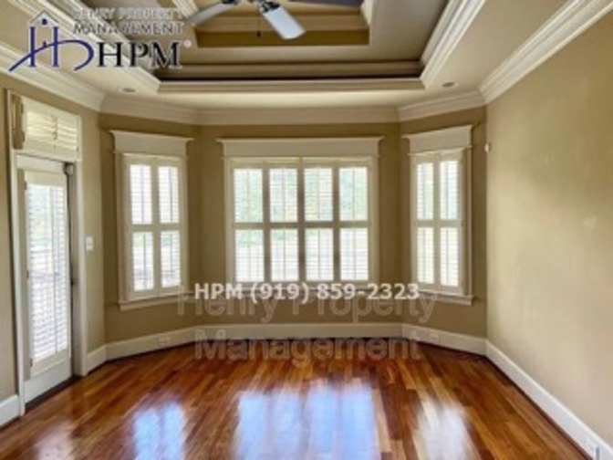 Alcove Rooms's room