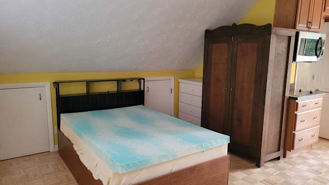 Hal's room