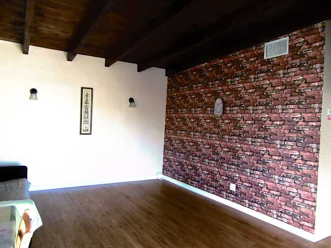 Patricia T.'s room