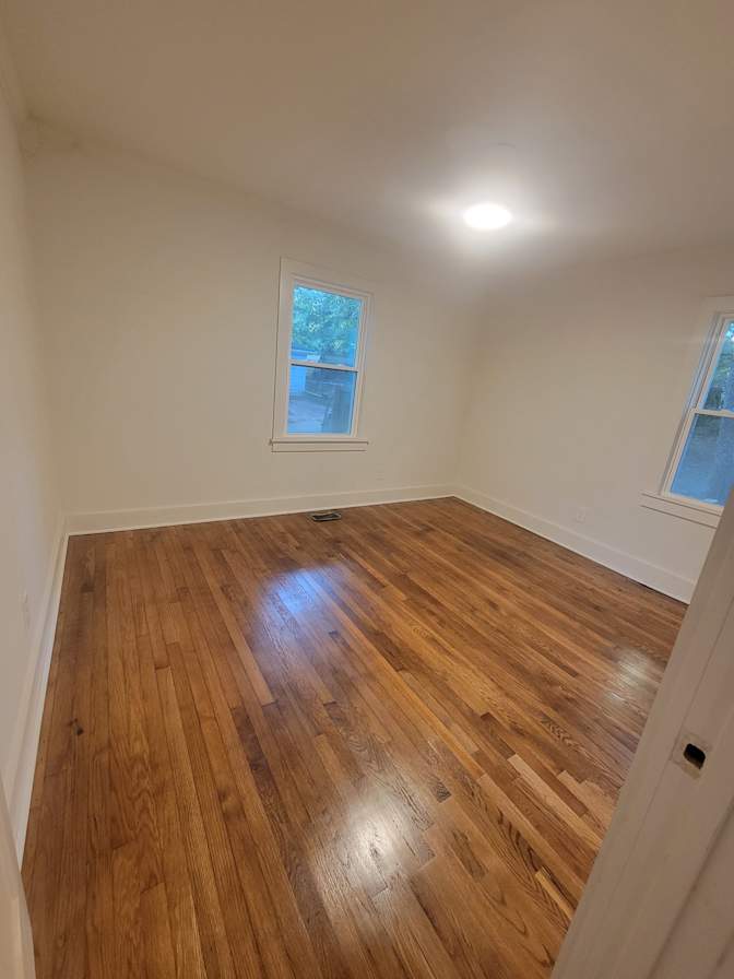 kleeatlgaATgmailcom's room