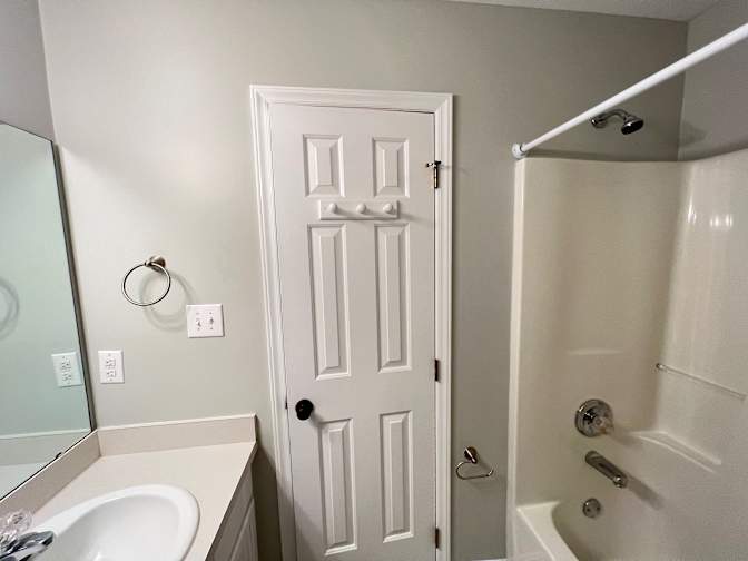 Alcove Rooms's room
