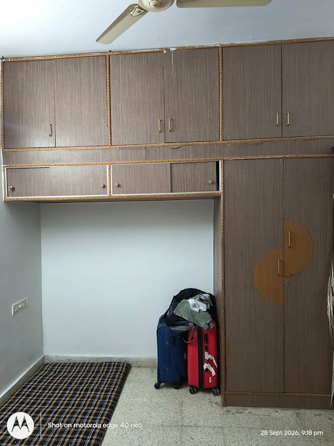 Abhinay Agarwal's room