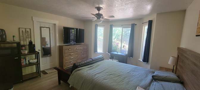 Benjamin Deleon's room