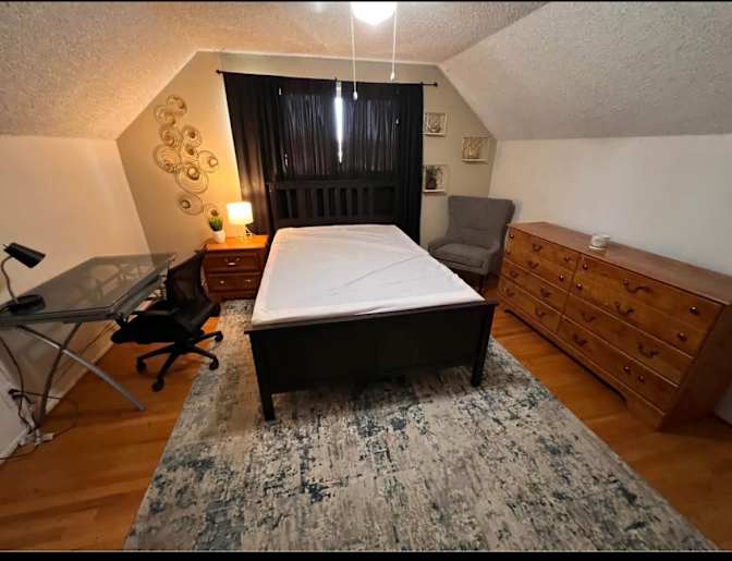 Mike O's room