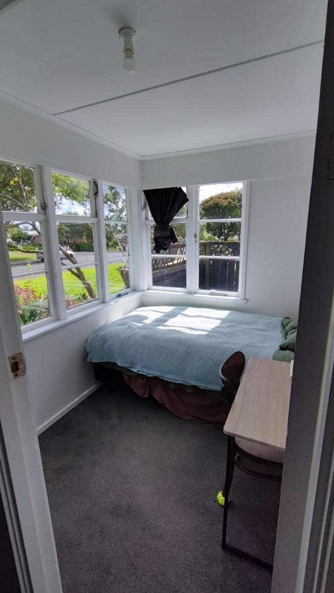 Andrew Hur's room