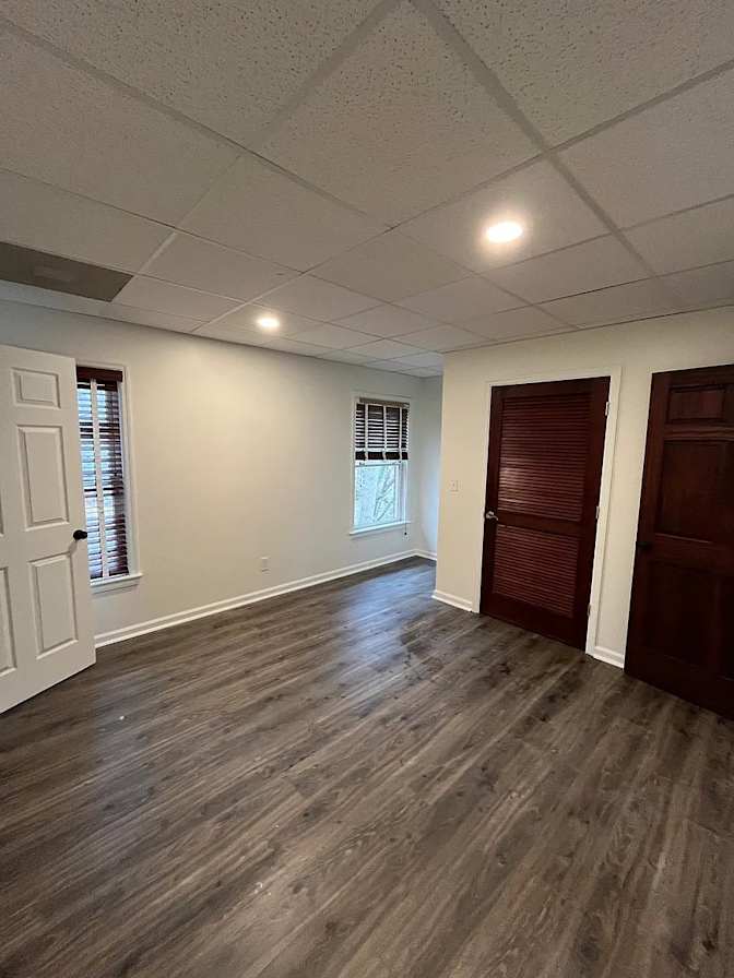 Alcove Rooms's room