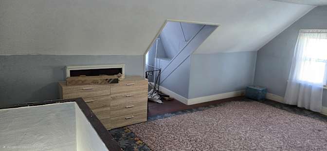Woodley's room