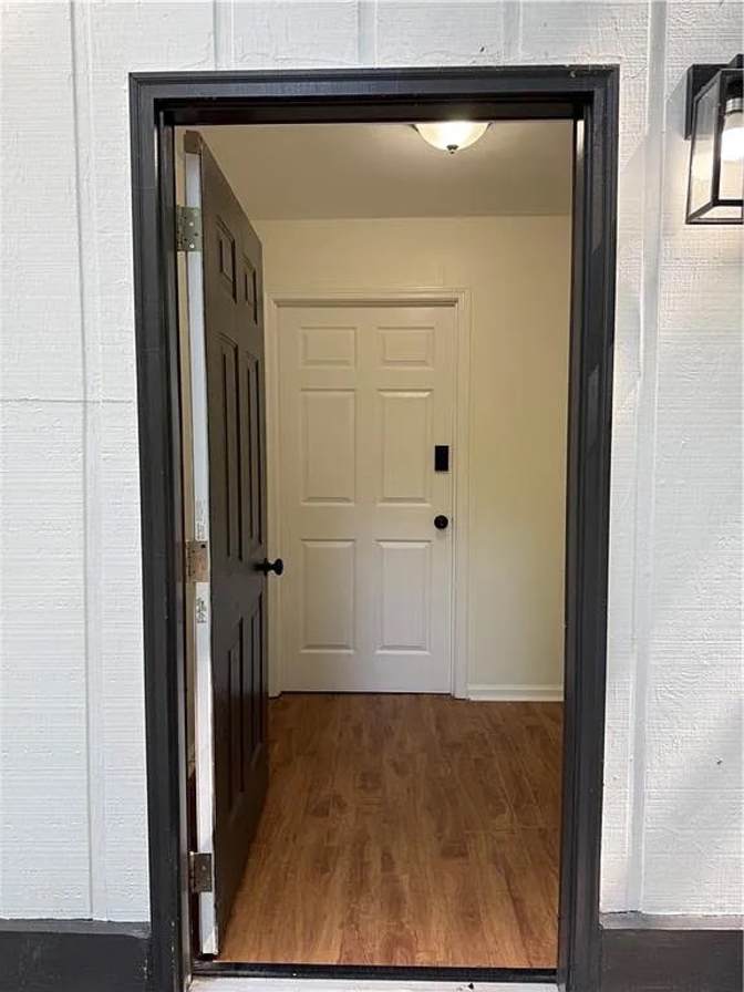 Alcove Rooms's room