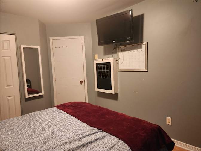 Thay's room