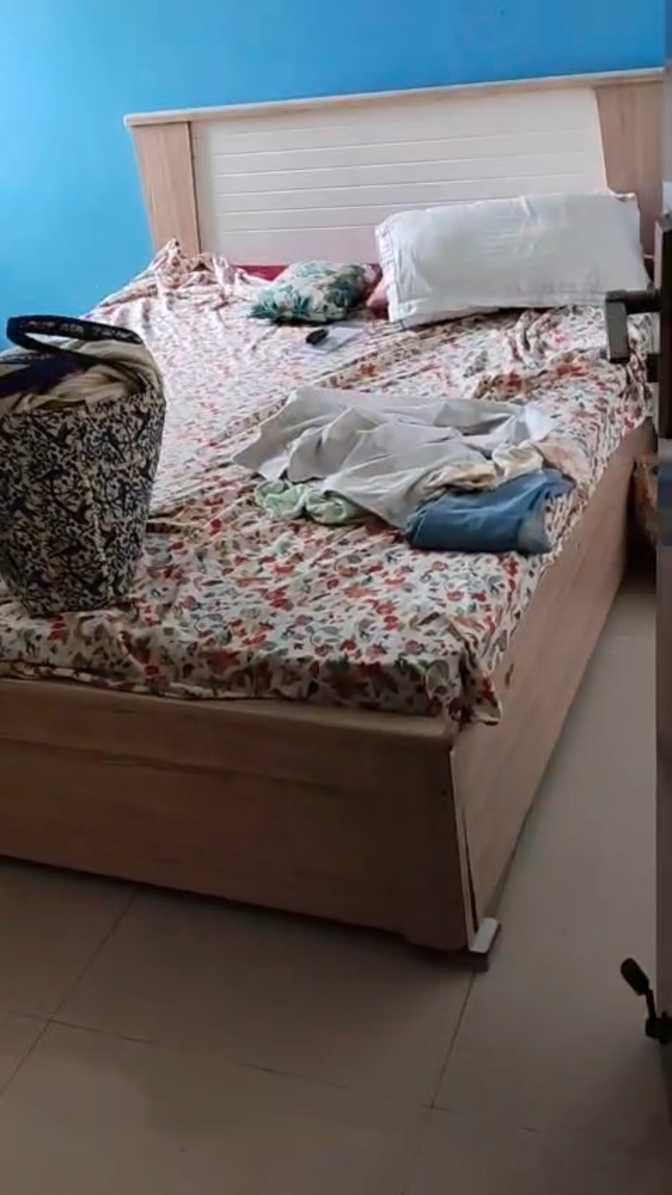 Sakshi mittal's room