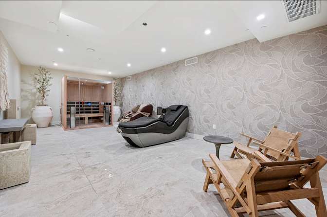 Peter's room