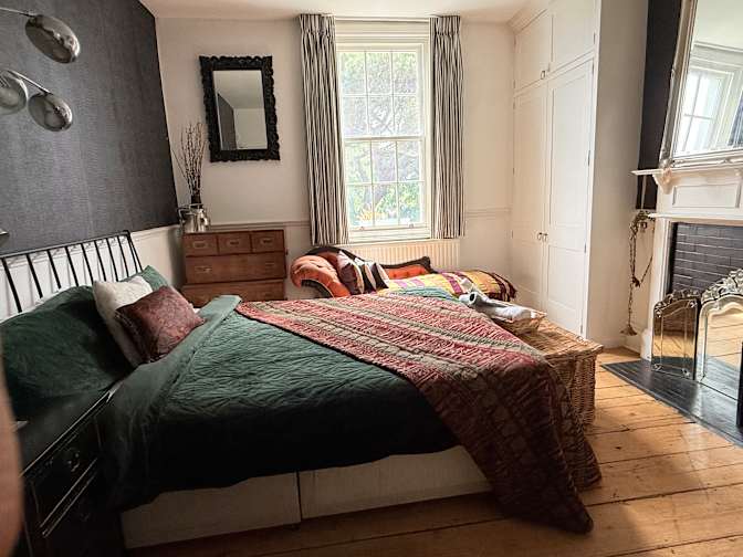 Ali James Taylor's room