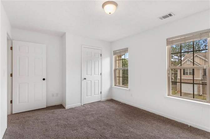Alcove Rooms's room