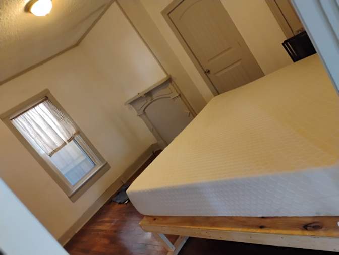 Brandi Contreras's room