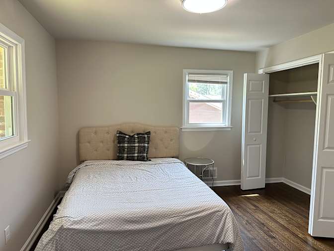 Tomond's room