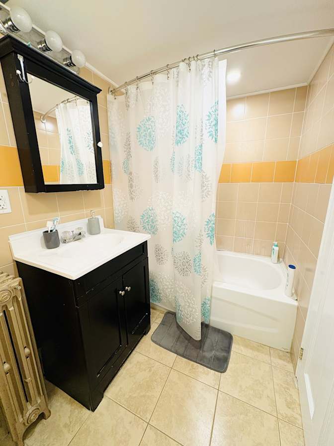 VH Rentals's room