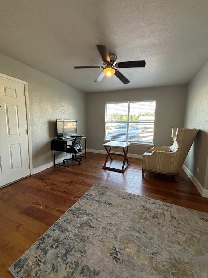 Gal's room