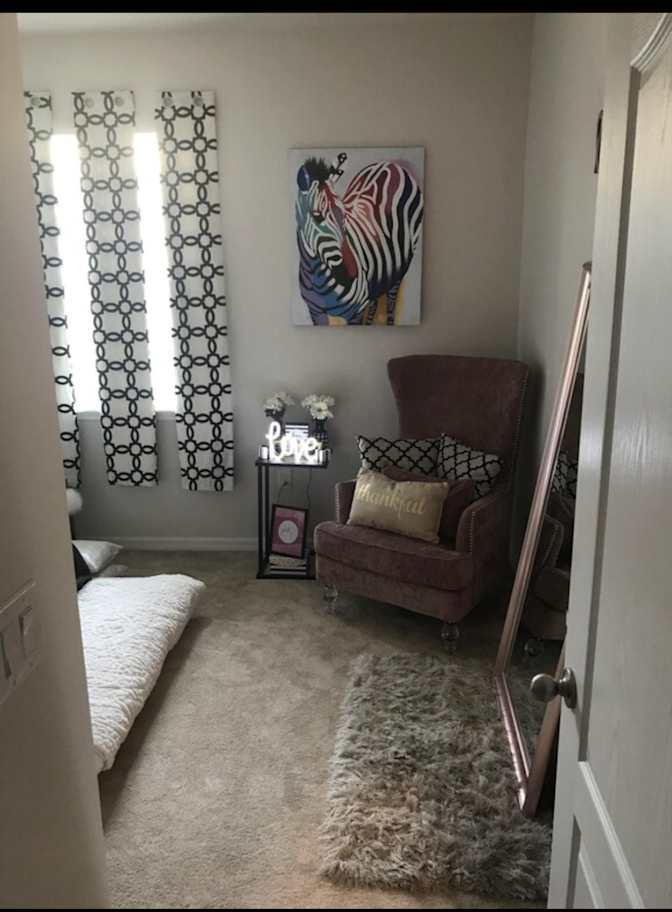 Merri Tabor's room