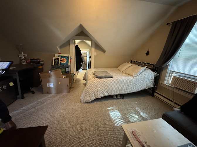 Greg's room