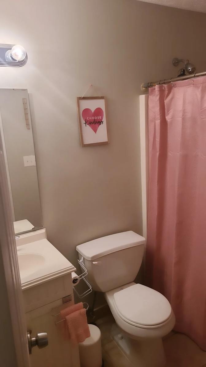 Aura's room