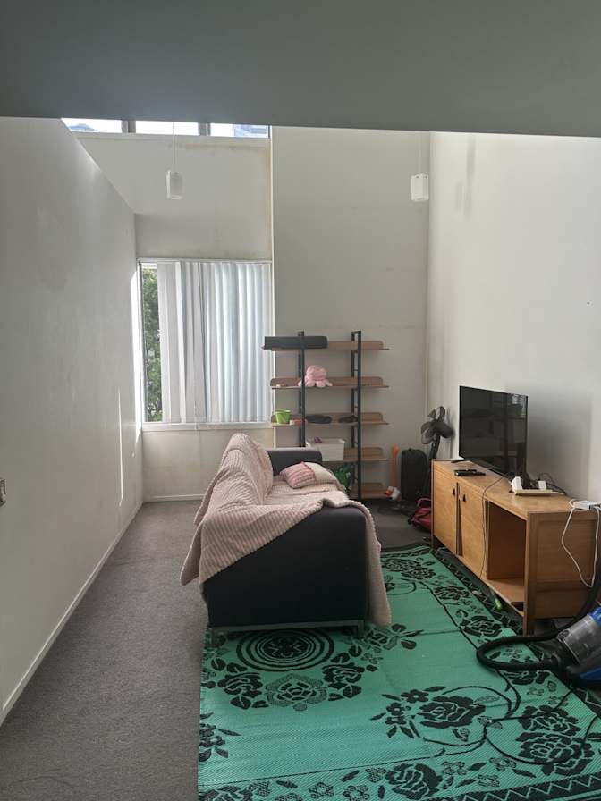 Medet's room