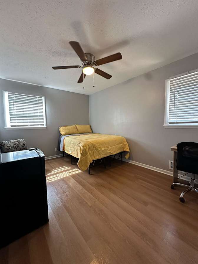 Savelle's room