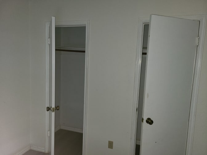 Tom's room