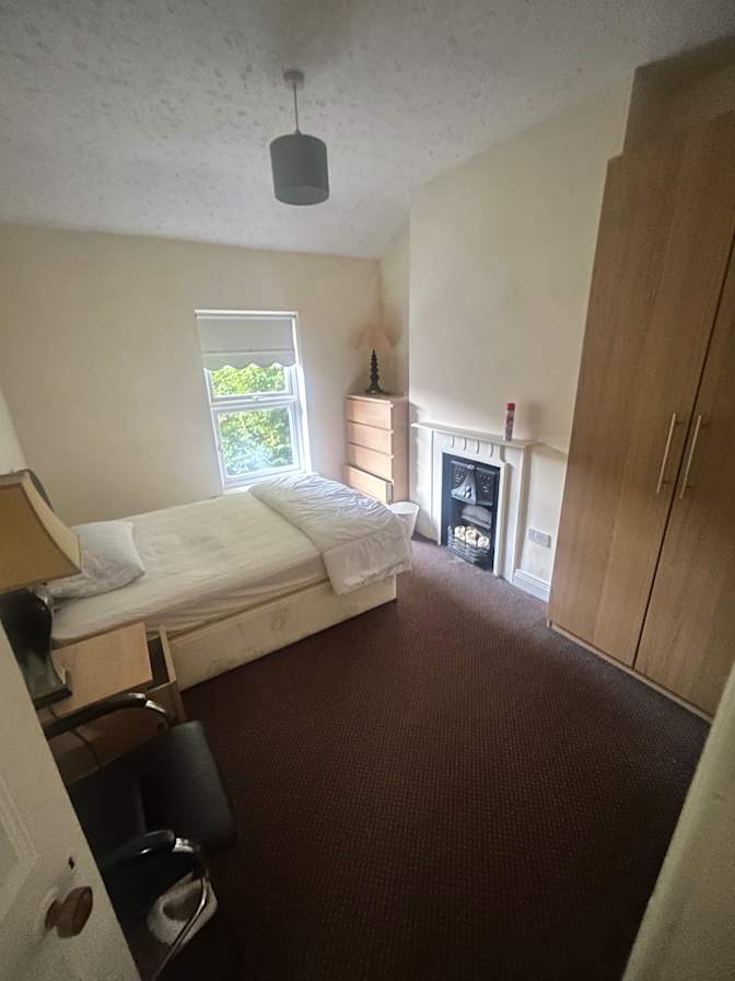 Kelly's room
