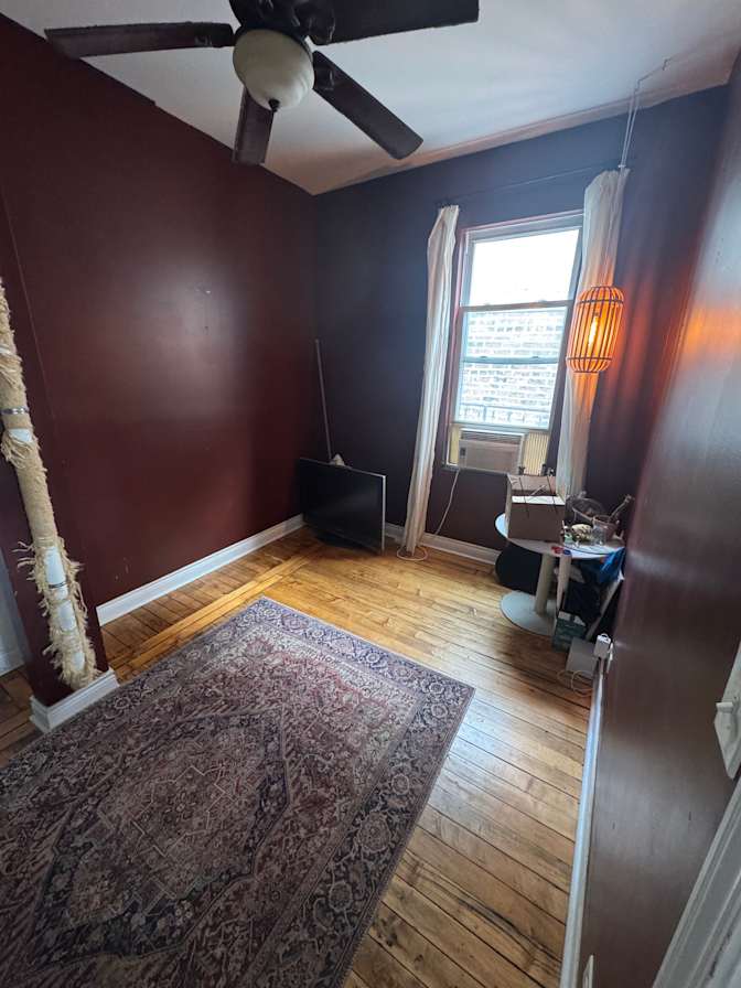 claire's room