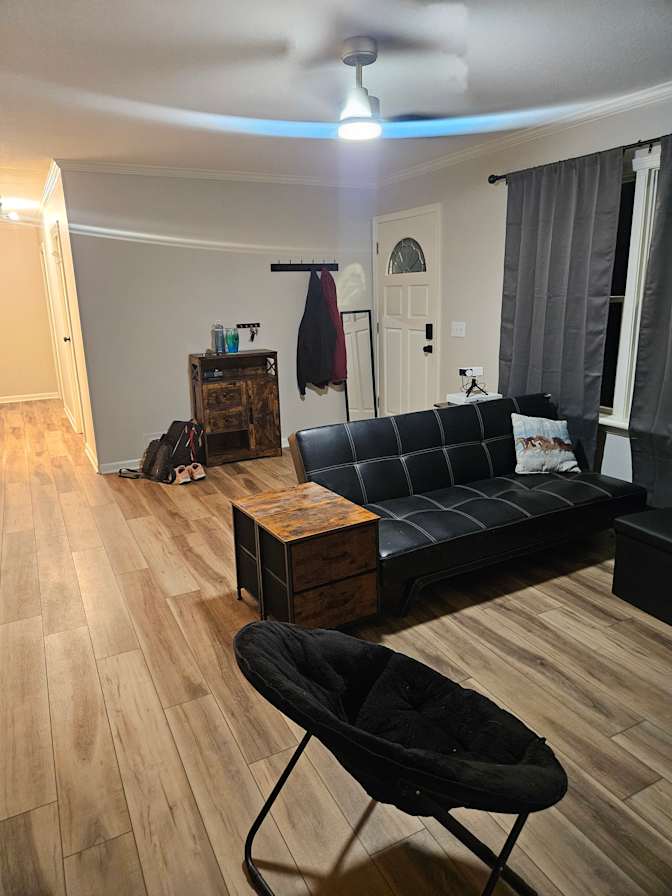 Naomi's room